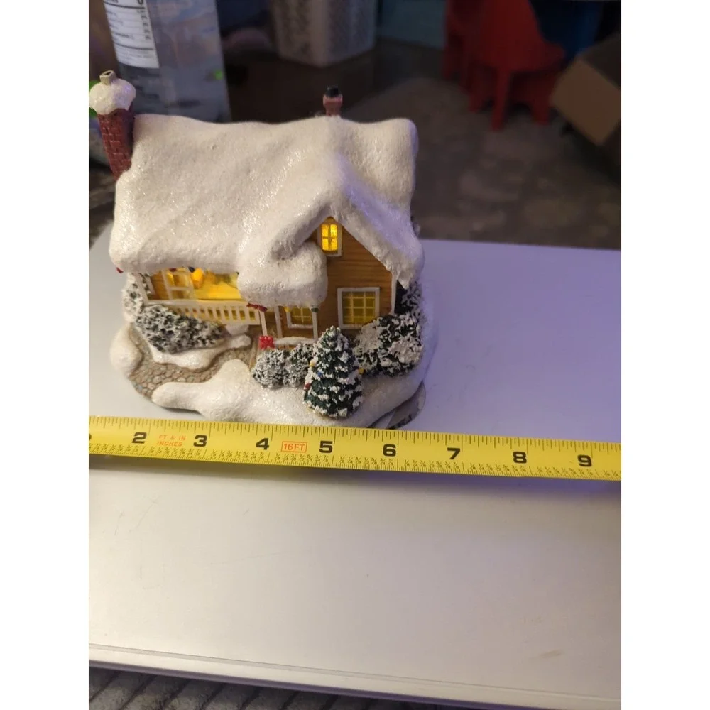Teleflora Thomas Kinkade Childhood Home Light-Up Christmas House Flickering